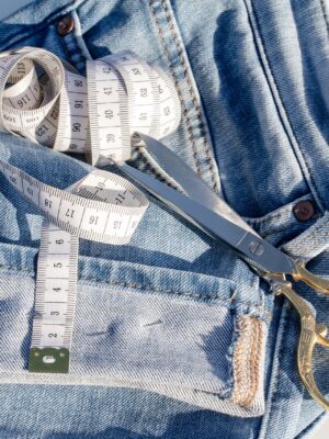 jeans, tape measure, fabric scissors-2406521.jpg